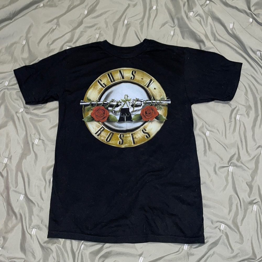 Guns N Roses graphic T-shirt size Small 🌹